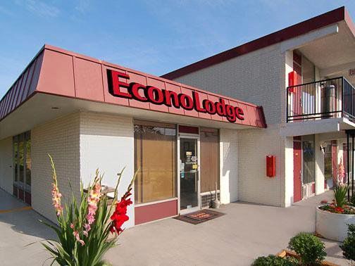 Econo Lodge 多斯韦尔 外观 照片